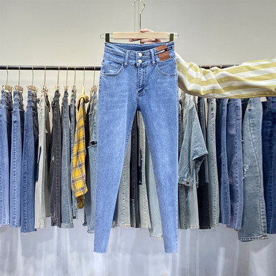 Изчистени дамски дънки Slim Модел 