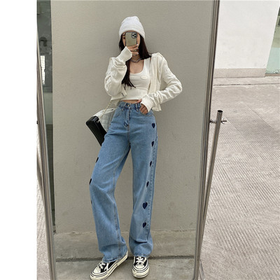 Kõrge vöökoha ja südametega vabaaja teksad – sirge mudel