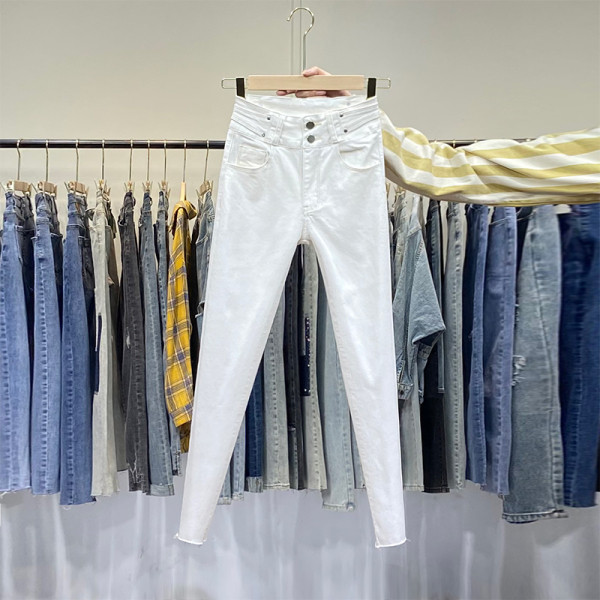 Blugi de damă cu talie înaltă în alb