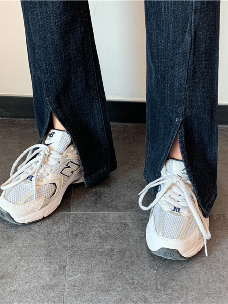 Дамски дънки с висока талия в син цвят с цепки 