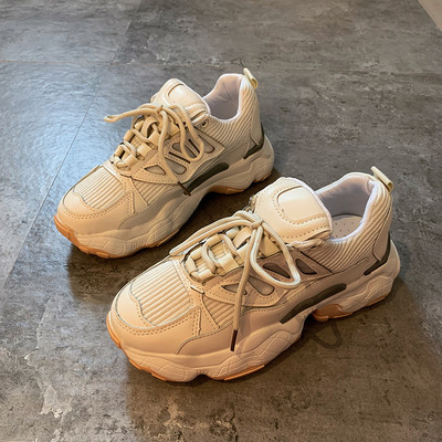 Casual γυναικεία πάνινα παπούτσια σε μπεζ χρώμα