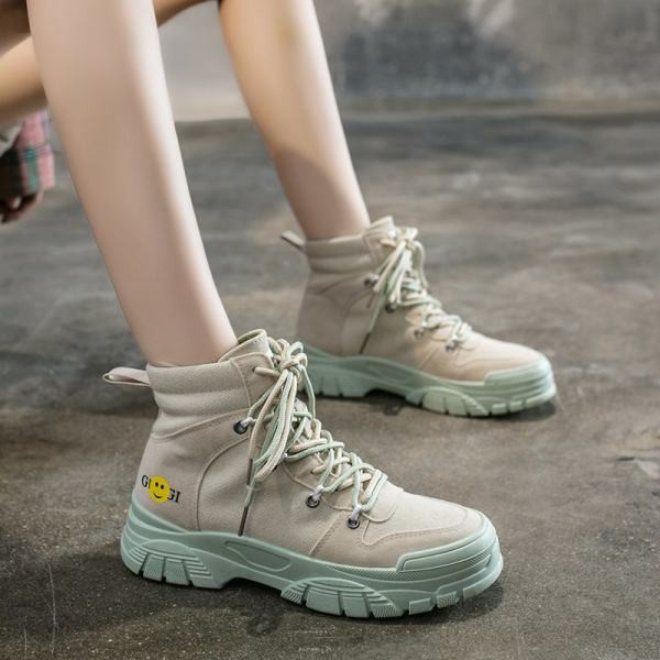 Γυναικεία αθλητικά πάνινα παπούτσια κατάλληλα για το χειμώνα με κορδόνια