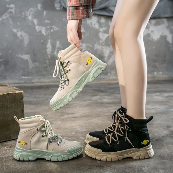 Γυναικεία αθλητικά πάνινα παπούτσια κατάλληλα για το χειμώνα με κορδόνια