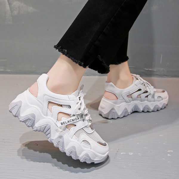 Γυναικεία αθλητικά πάνινα παπούτσια με κορδόνια και τραχιά σόλα