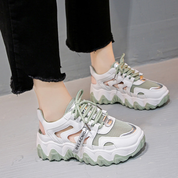 Γυναικεία αθλητικά πάνινα παπούτσια με κορδόνια και τραχιά σόλα