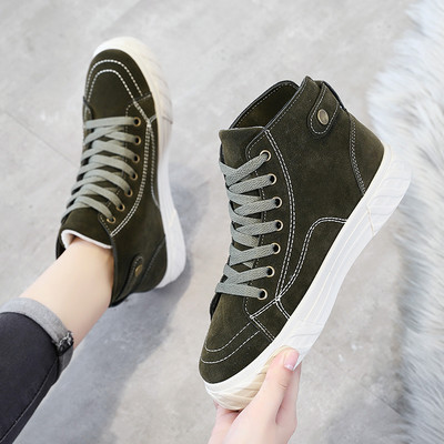 Paelte ja lameda tallaga vabaaja tossud - kolmes värvitoonis