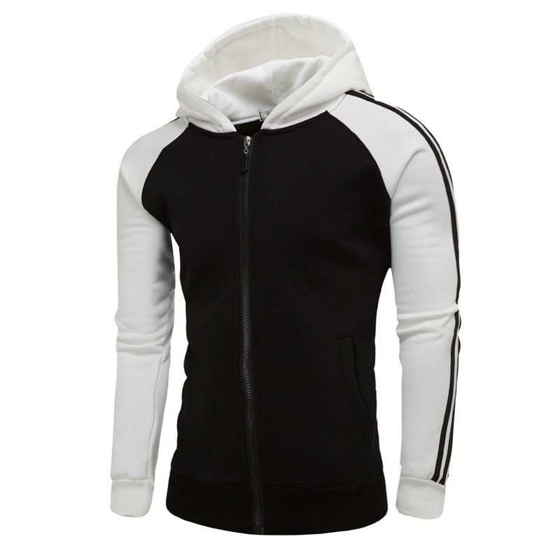 Praegune meeste dressipluusi tavaline kapuutsiga mudel