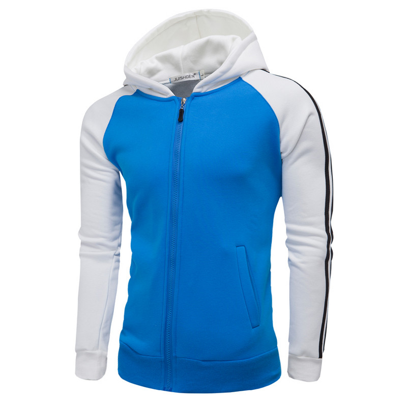 Praegune meeste dressipluusi tavaline kapuutsiga mudel