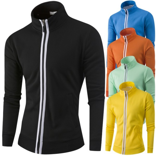 Igapäevane taskutega dressipluusi tavaline mudel