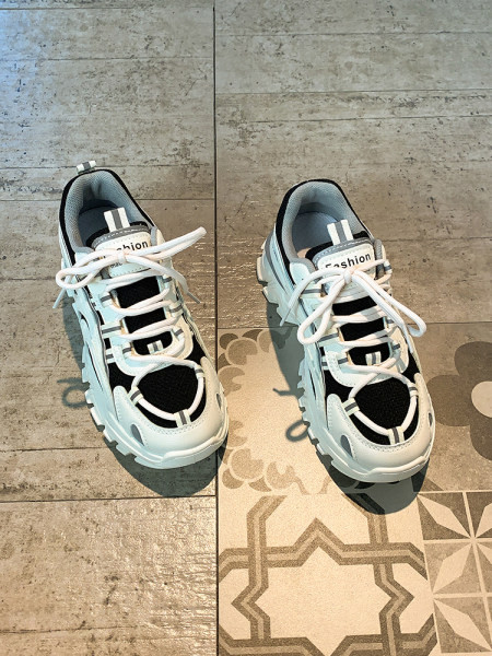 Kareda tallaga naiste vabaaja tossud