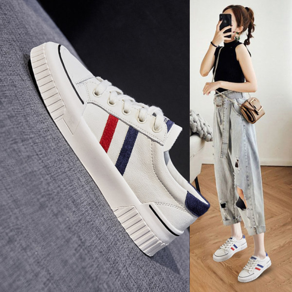 Νέο μοντέλο γυναικεία αθλητικά παπούτσια με επίπεδη σόλα σε λευκό χρώμα