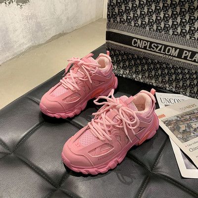 Αναπνεύσιμα γυναικεία αθλητικά παπούτσια με τραχιά σόλα και πλέγμα