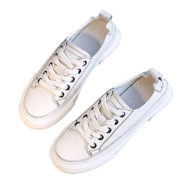 Novi model ženskih tenisica sa ravnim đonom i vezicama u bijeloj i bež boji od eko kože