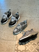 Γυναικεία αθλητικά παπούτσια με κορδόνια και επίπεδη σόλα