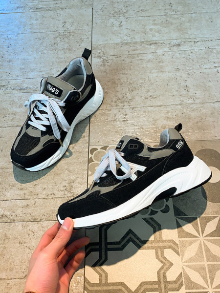 Γυναικεία αθλητικά  παπούτσια με κορδόνια και επίπεδη σόλα