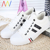 Casual πάνινα παπούτσια με κορδόνια και λαστιχένια σόλα