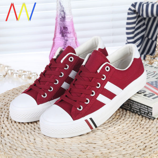 Casual πάνινα παπούτσια με κορδόνια και λαστιχένια σόλα