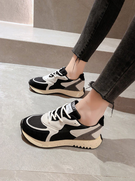 Γυναικεία καλοκαιρινά πάνινα παπούτσια με κορδόνια σε δύο χρώματα