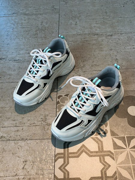 Καθημερινά γυναικεία πάνινα παπούτσια με επίπεδη σόλα