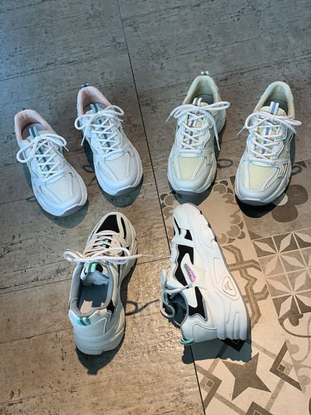 Καθημερινά γυναικεία πάνινα παπούτσια με επίπεδη σόλα