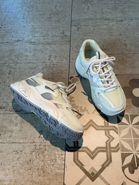 Καθημερινά γυναικεία πάνινα παπούτσια με επίπεδη σόλα