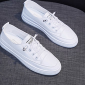 Μοντέρνα γυναικεία αθλητικά παπούτσια με επίπεδη σόλα - δύο μοντέλα