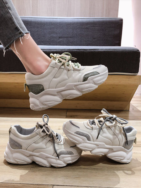 Γυναικεία casual πάνινα παπούτσια με κορδόνια και γυαλιστερό μοτίβο