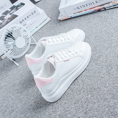 Naiste tossud ökonahast tavalisest mudelist