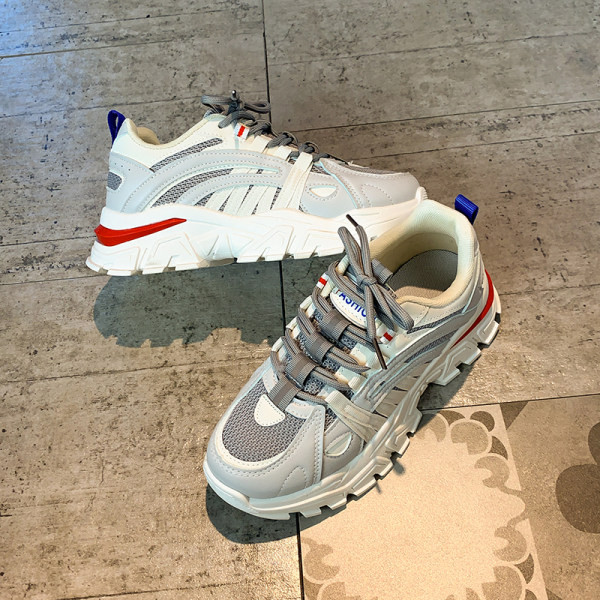 Γυναικεία αθλητικά παπούτσια με τραχιά σόλα και κορδόνια 6 cm