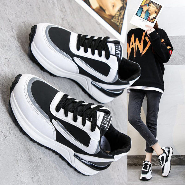 Sportlik-vabaaja naiste tossud valgete ja mustade paeltega