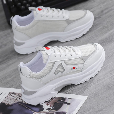 Kareda talla ja paeltega uus sporttossude mudel