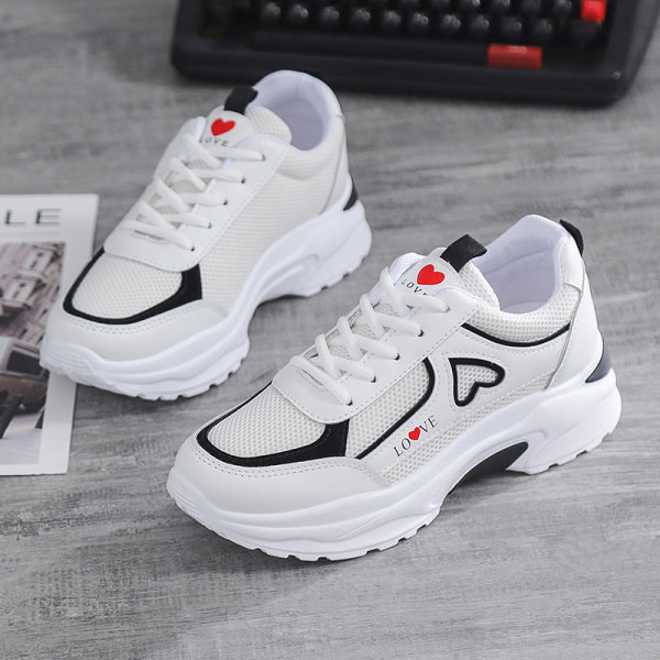 Kareda talla ja paeltega uus sporttossude mudel