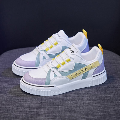 Μοντέρνα γυναικεία αθλητικά  παπούτσια από οικολογικό δέρμα με επίπεδη σόλα