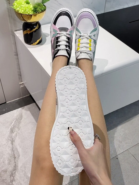 Μοντέρνα γυναικεία αθλητικά  παπούτσια από οικολογικό δέρμα με επίπεδη σόλα