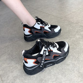 Uus paelte ja kirjaga naiste tossude mudel