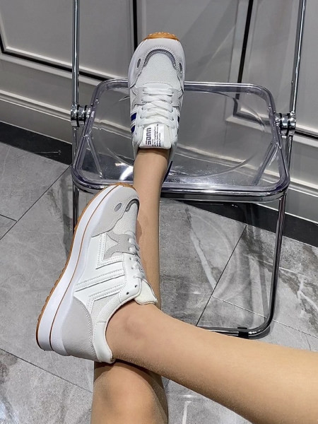 Naiste paeltega kevadiste tossude uus mudel