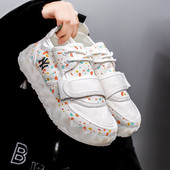 Naiste värvilised kleebise ja lameda tallaga tossud