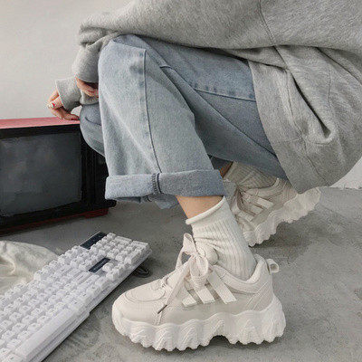 Roosa ja beeži värvi krobelise tallaga naiste tossude uus mudel