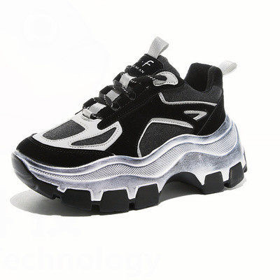 Kareda tallaga sportlik-vabaaja naiste tossud - kolme värvi