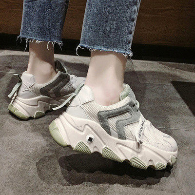 Γυναικεία αθλητικά  παπούτσια με τραχιά σόλα σε γκρι και πράσινο χρώμα