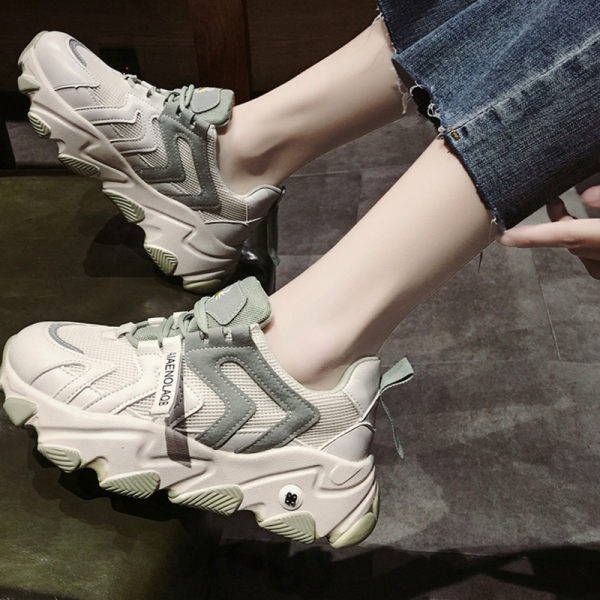 Γυναικεία αθλητικά  παπούτσια με τραχιά σόλα σε γκρι και πράσινο χρώμα