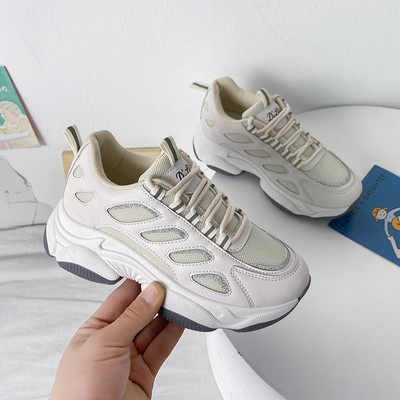 Αθλητικά και casual πάνινα παπούτσια με κορδόνια και πλέγμα