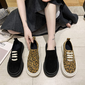 Γυναικεία αθλητικά παπούτσια σε τρία χρώματα κατάλληλα για την άνοιξη