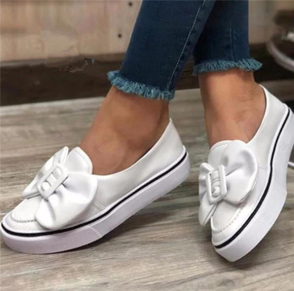 Καθημερινά αθλητικά παπούτσια σουέτ με κορδέλα