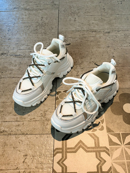 Kareda talla ja paeltega sportlik-casual naiste tossud