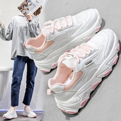 Kaasaegsed naiste tossud paelte ja kareda tallaga - mitu mudelit