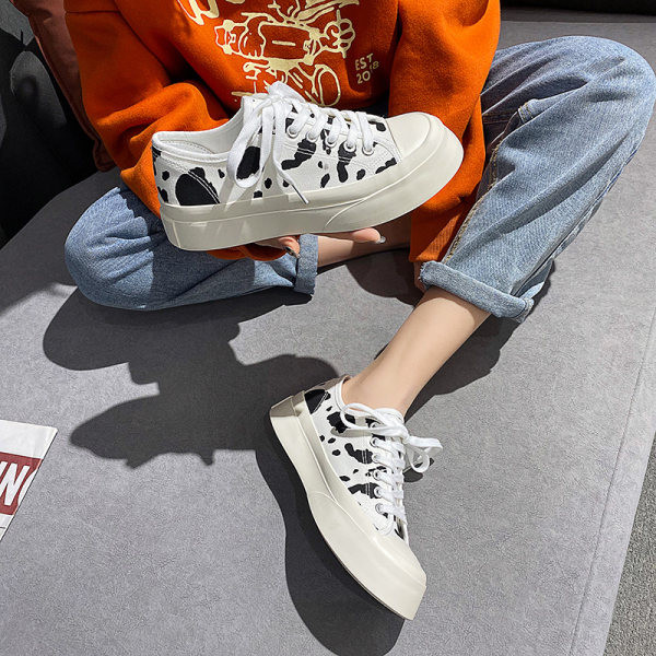 Γυναικεία casual αθλητικά παπούτσια κατασκευασμένα από ύφασμα με επίπεδη σόλα