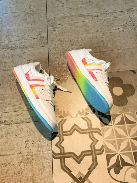 Γυναικεία έκο δερμάτινα παπούτσια με επίπεδη σόλα και κορδόνια