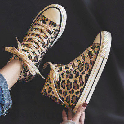 Casual γυναικεία αθλητικά παπούτσια με επίπεδη σόλα - δύο μοντέλα