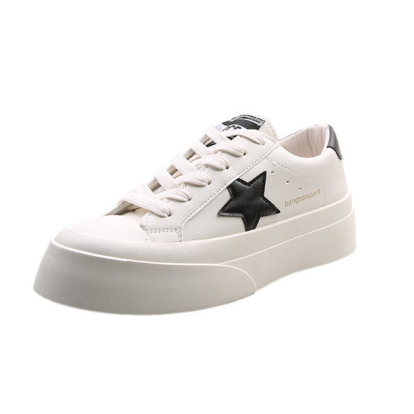 Γυναικεία αθλητικά παπούτσια με επίπεδη σόλα και κορδόνια κατάλληλα για την άνοιξη